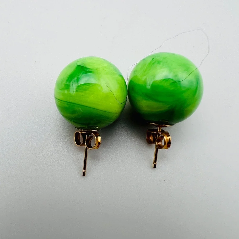 Vintage Green Swirl Button Stud Earrings Gold Tone Post Retro Mod Jewelry